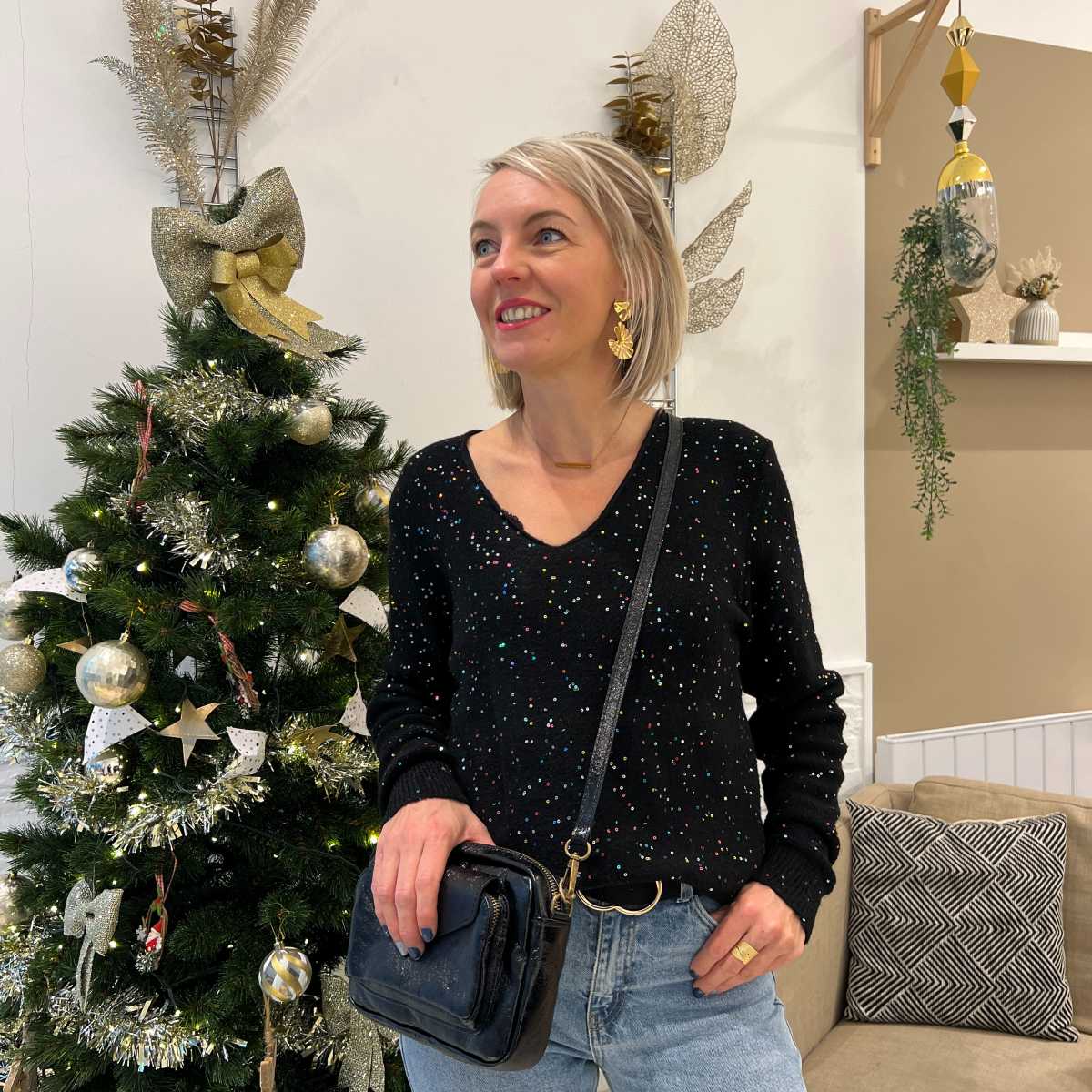 PULL NOIR SEQUINS