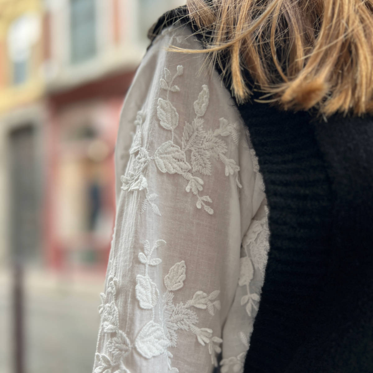 Chemise broderie pour femme tendance.