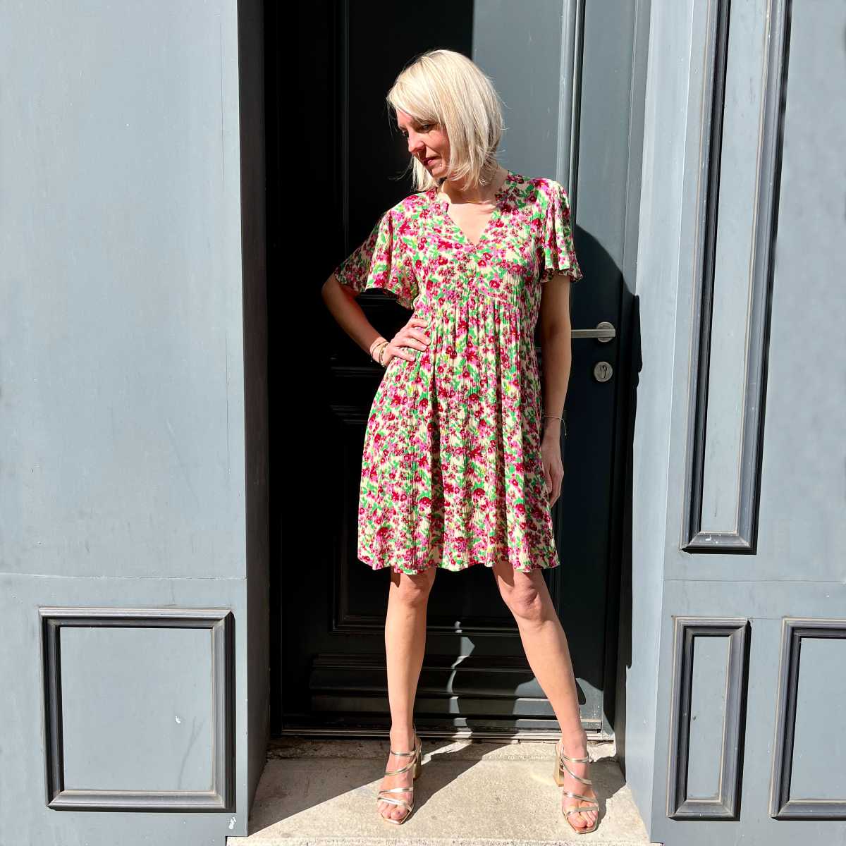 ROBE FLEURIE COURTE