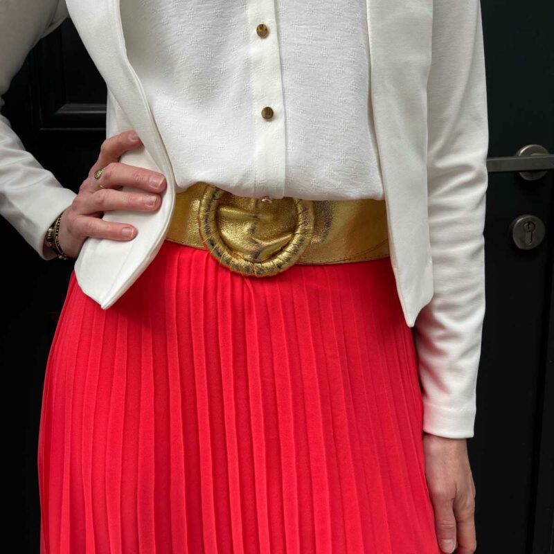 Ceinture gold ultra tendance pour femme en synthétique.
