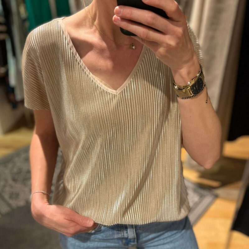 Top lamé beige très tendance pour femme.