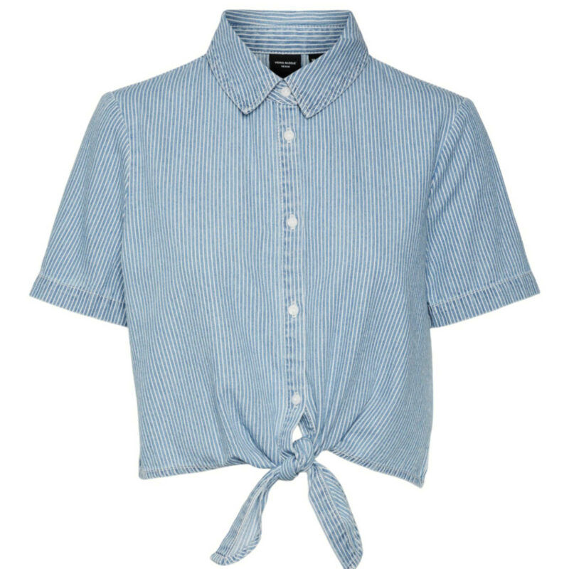 Chemise rayée bleue très tendance pour femme.