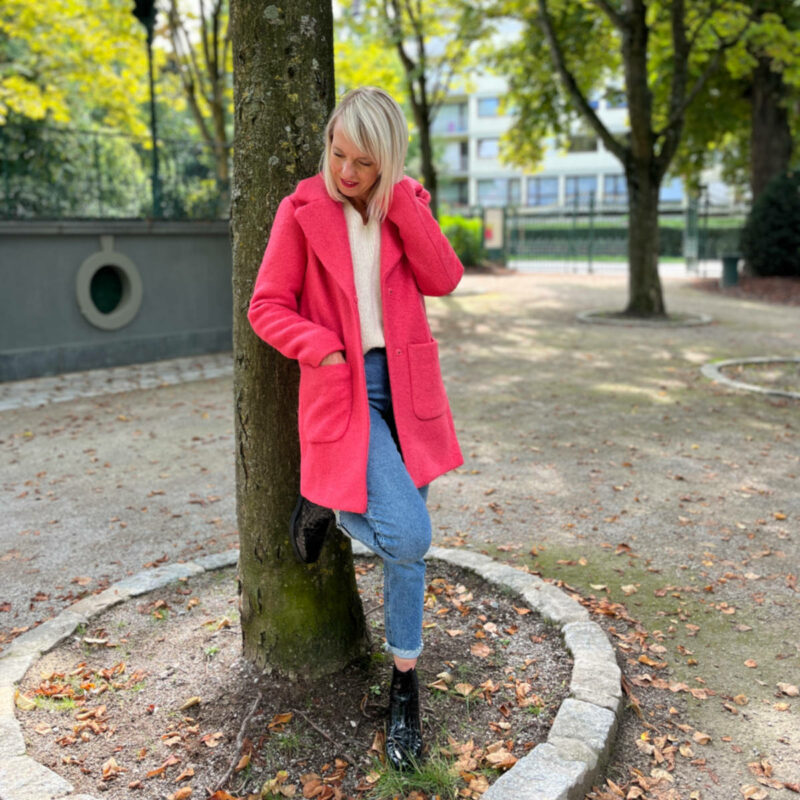 Manteau rose pour femme tendance.