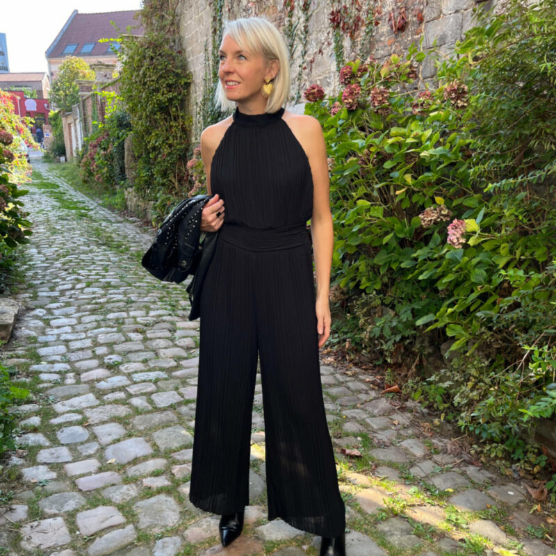 Combipantalon noire pour femme tendance.
