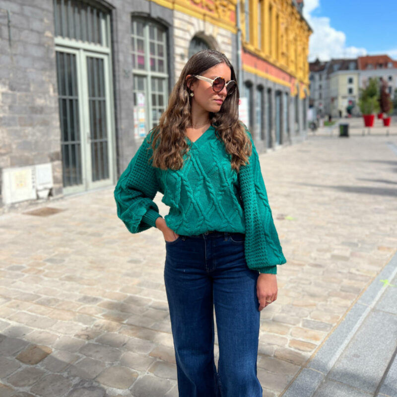Pull tricot vert pour femme tendance.