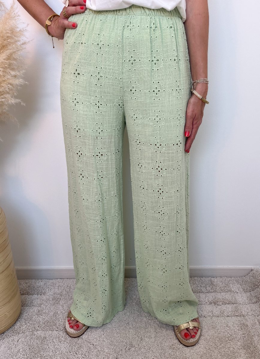 PANTALON BRODERIE ANGLAISE VERT PASTEL