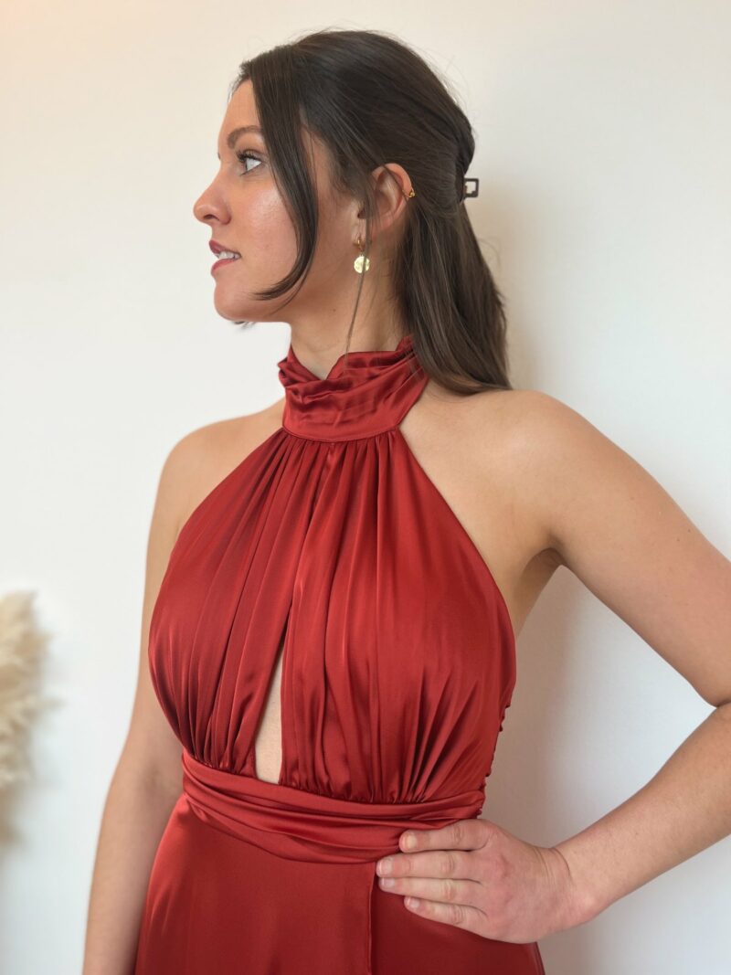 Robe longue satinée encolure américaine terra cotta 3