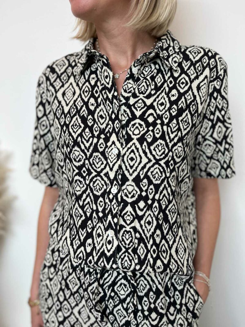 Chemise imprimée noir beige 3