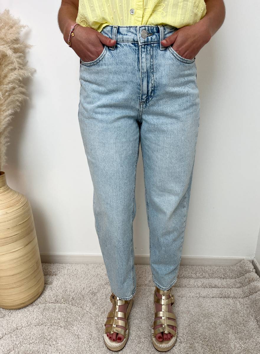 JEAN TESSA MOM