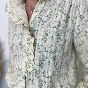 blouse à volants ecru