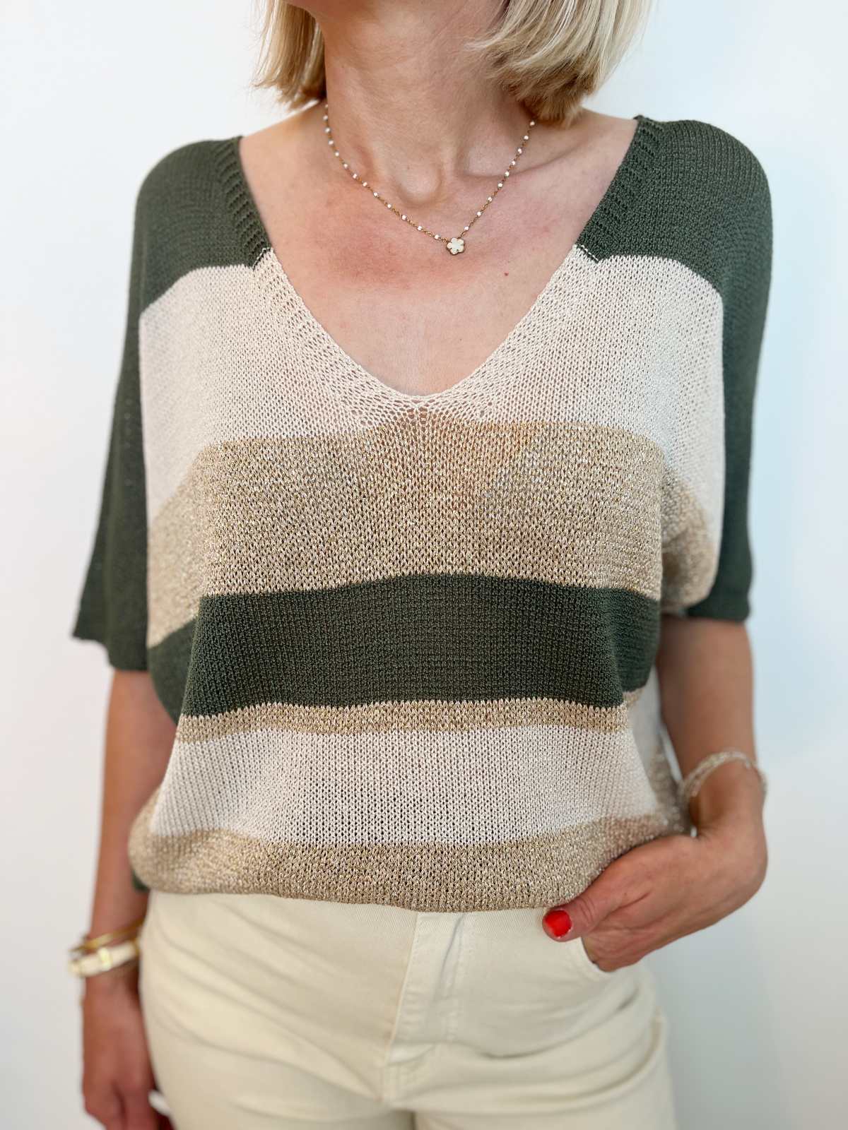 pull col v kaki lurex beige 2