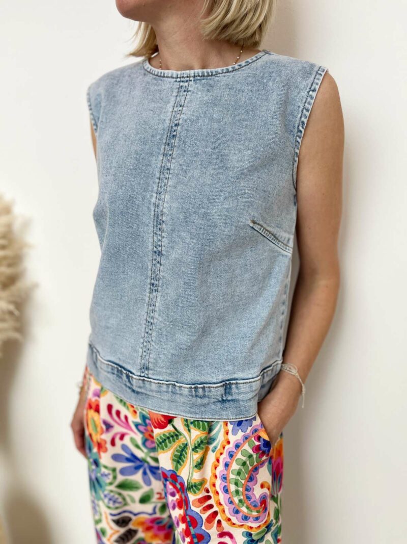 Top sans manches en jean
