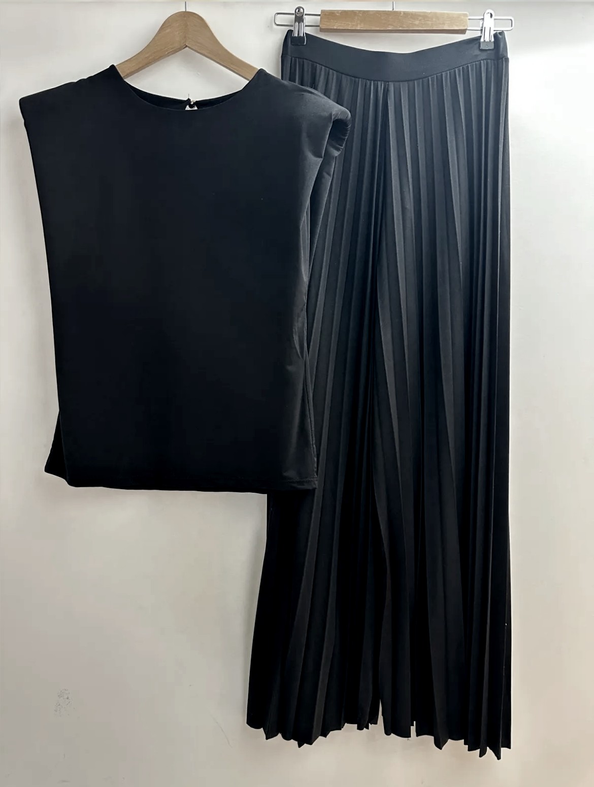 ensemble pantalon et top plissé noir