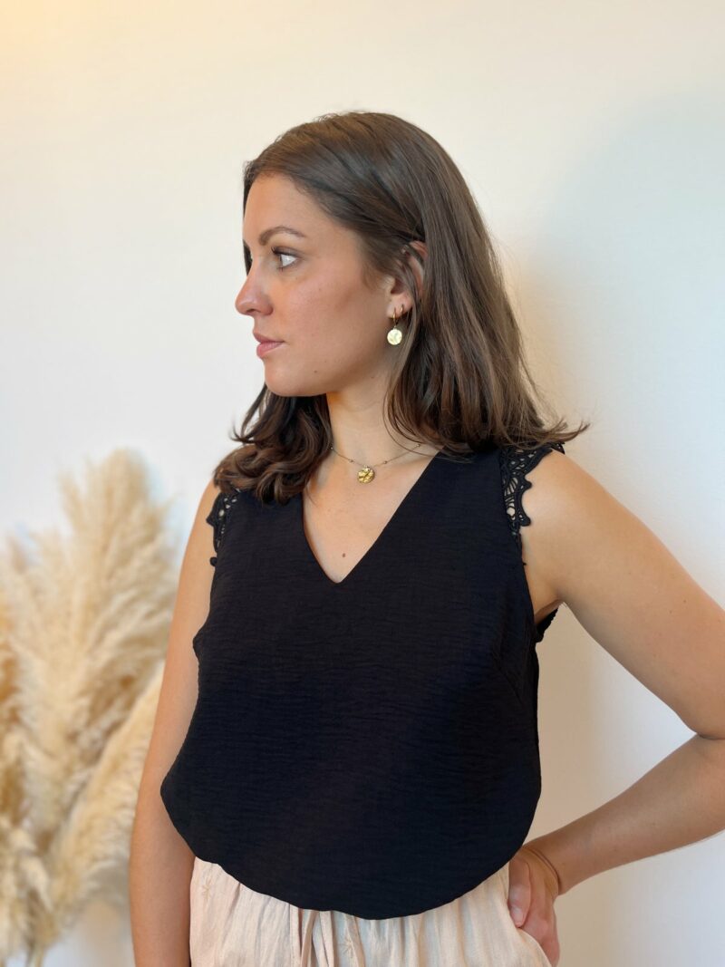 blouse noir dos dentelle