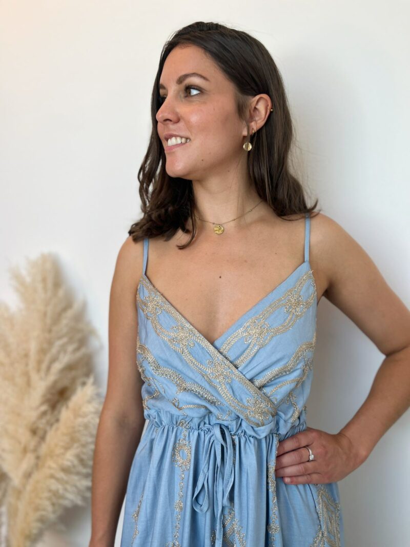 robe longue bleu jean details dorés 2