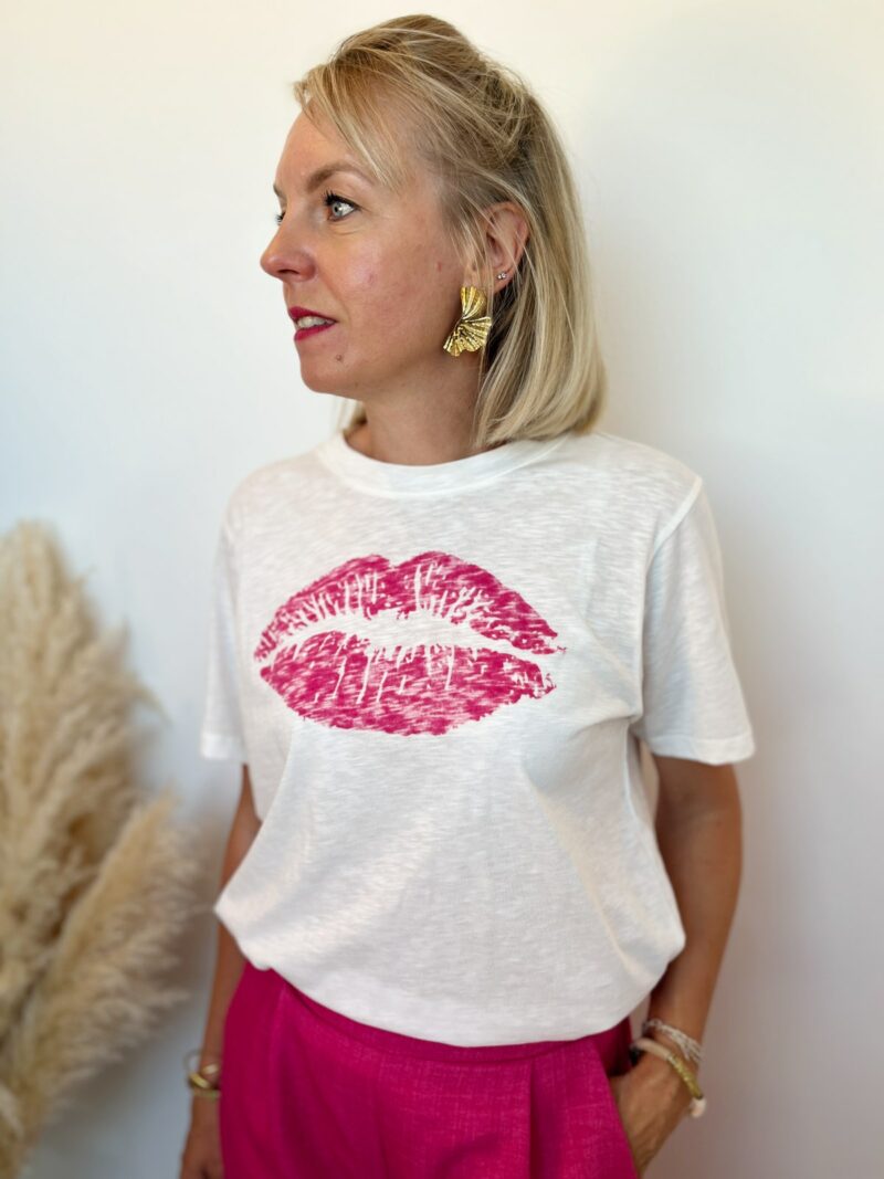 tee shirt blanc levres rose
