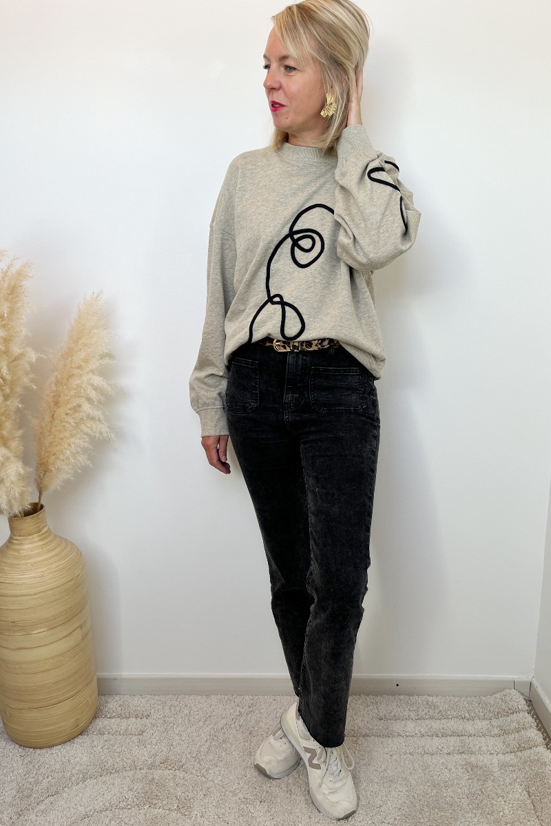 sweat beige ligne noir 2