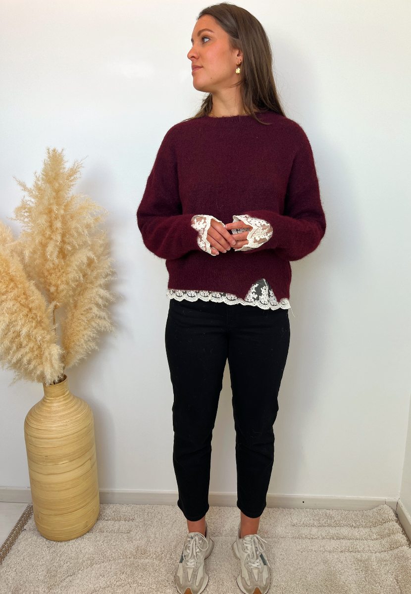 pull bordeaux details dentelle 3