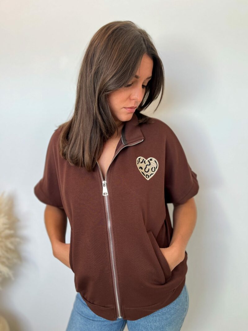 sweat sans manches coeur léopard