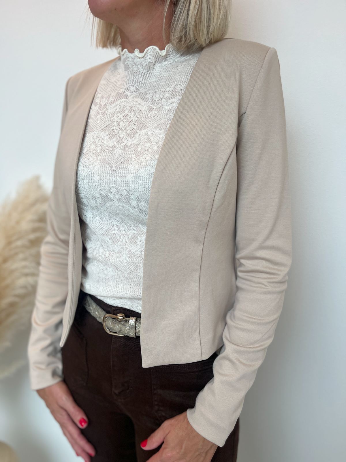 veste courte beige 2