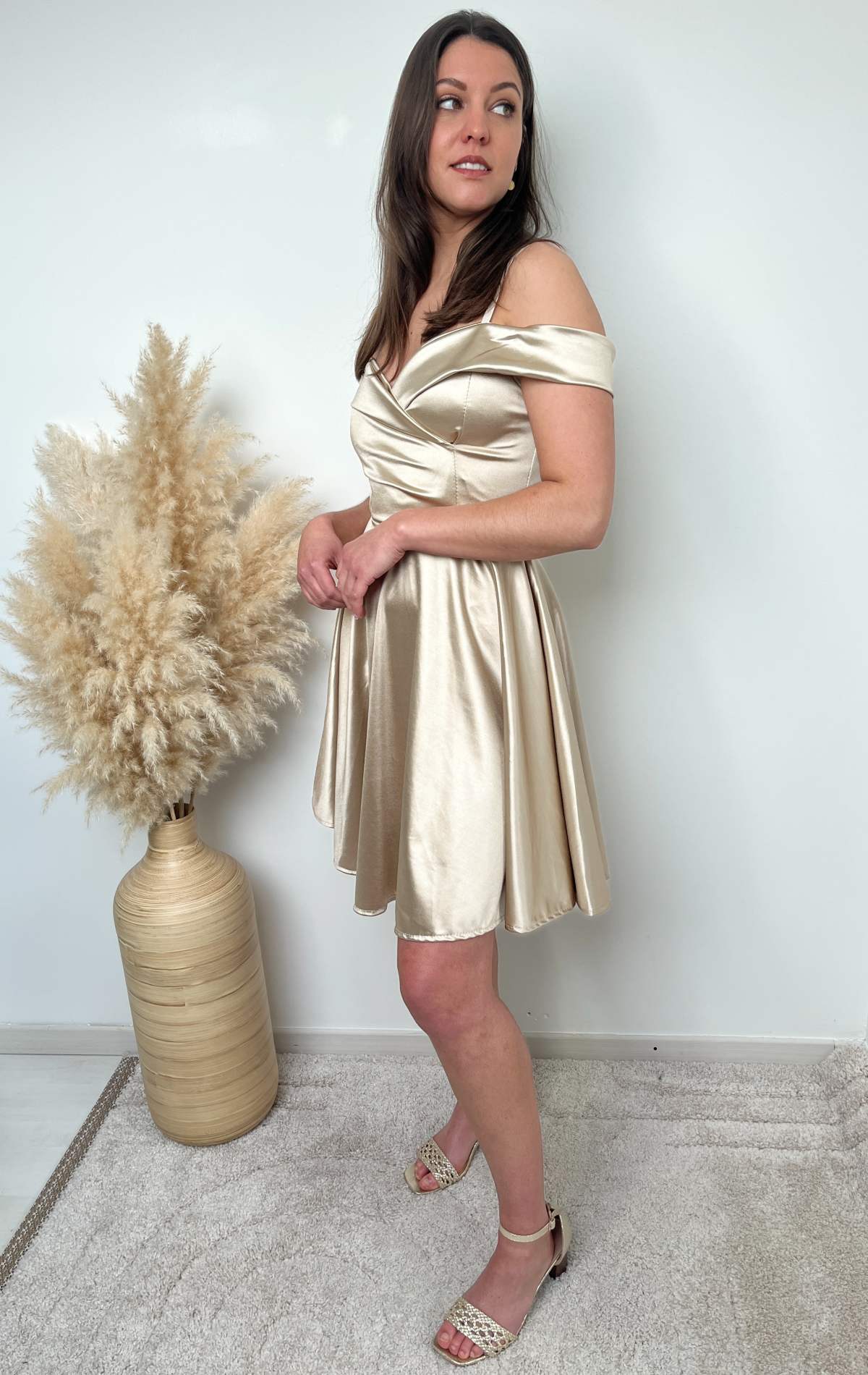 ROBE COURTE SATINEE CHAMPAGNE